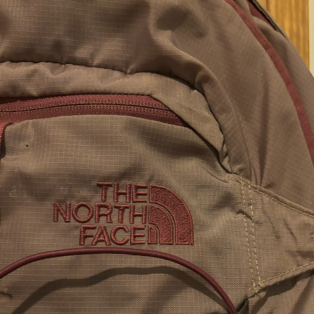 Like New The North Face Borealis Backpack in Dusky Purple *minimal flaws - Picture 9 of 10